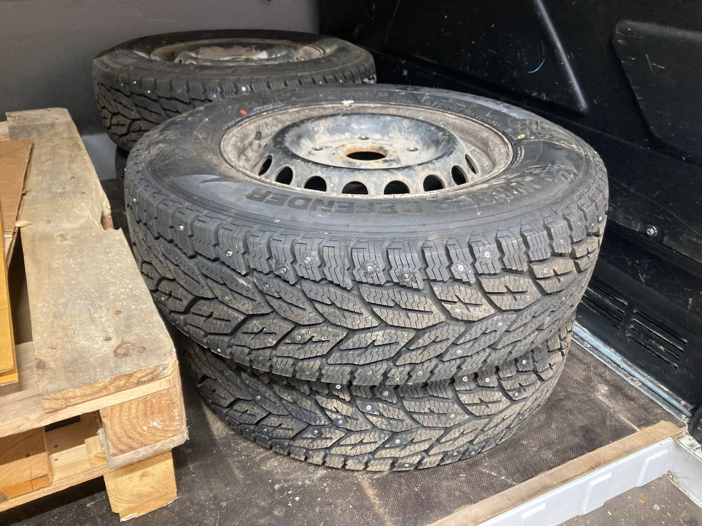 Car Image - 5p7GJUAHtmMC7UJRs0NuHM