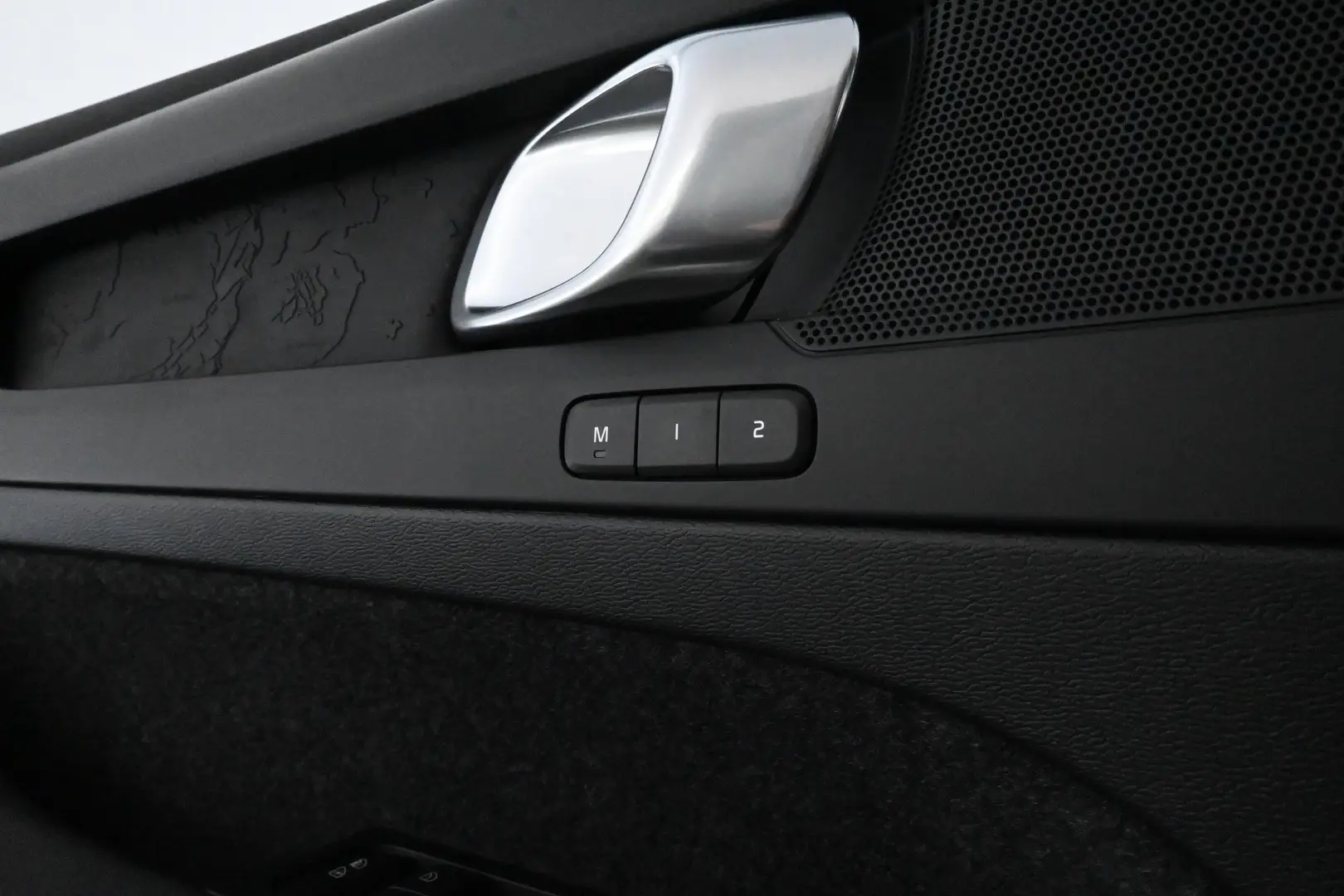 Car Image - 6ijZGV1FDaHjFK1sFQ4Sl4