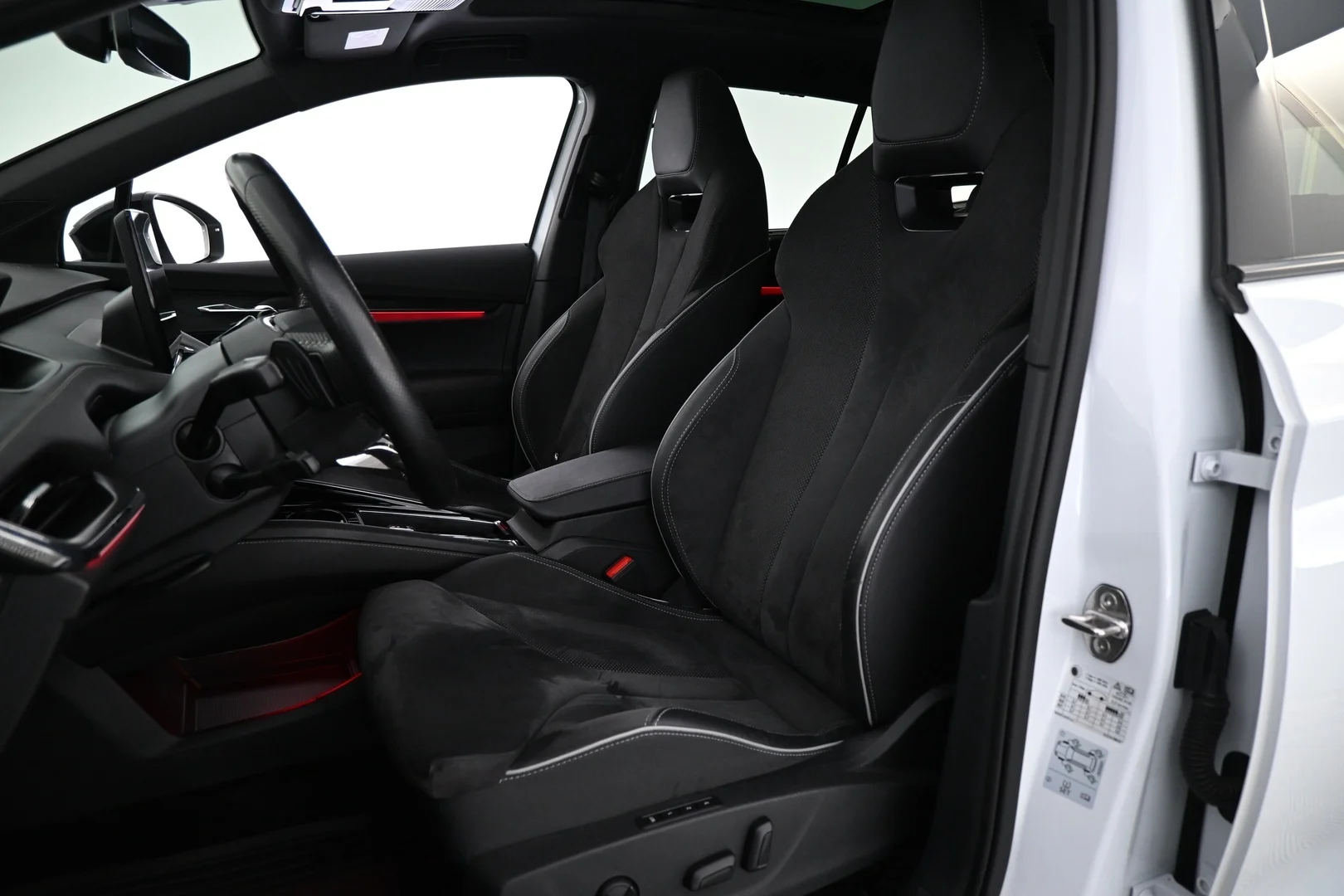 Car Image - 2qJZbD1Es2vzvmbDQU83ob