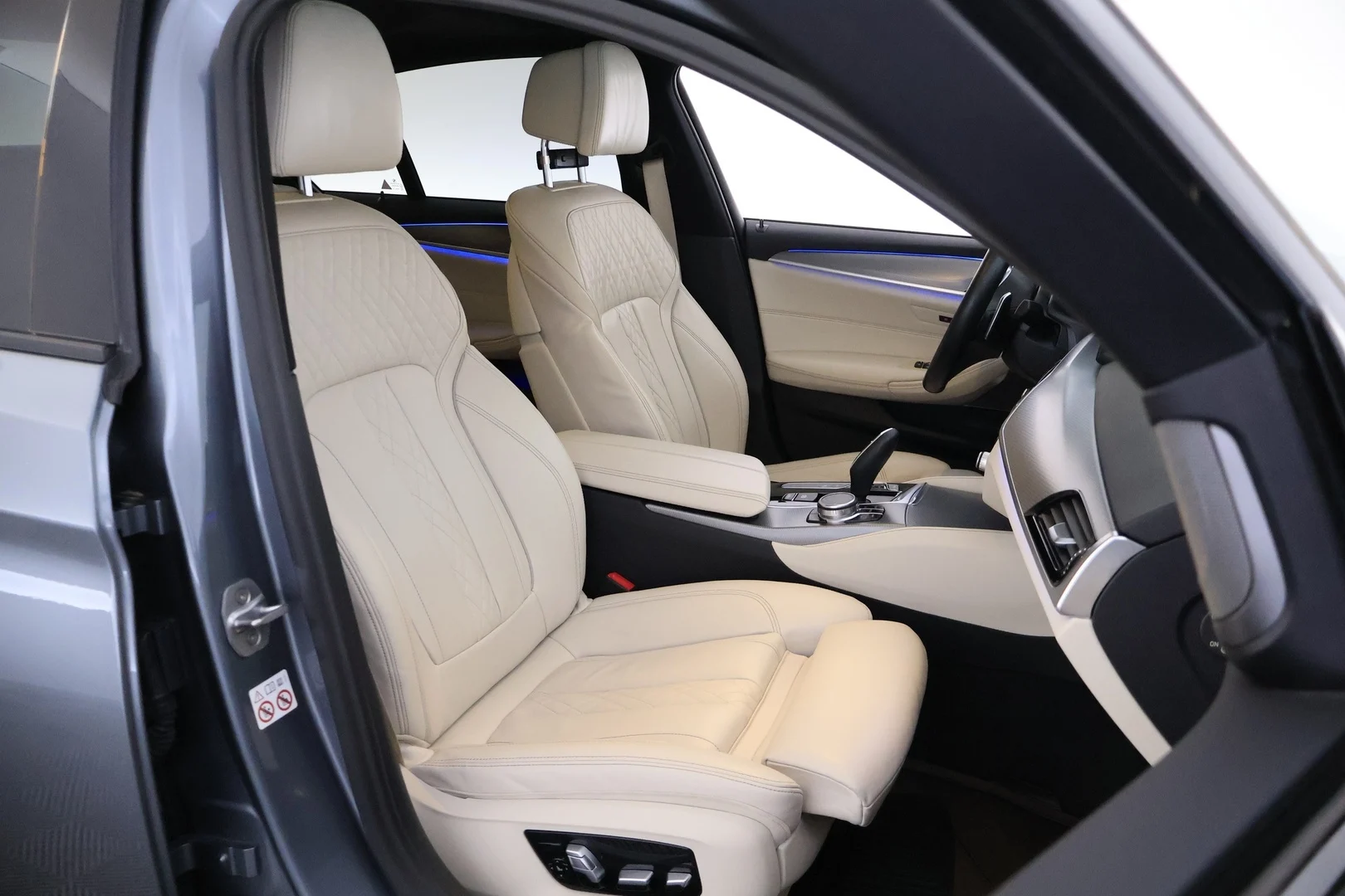 Car Image - 4cSpdwBMsSrD2aNW0OgfhF
