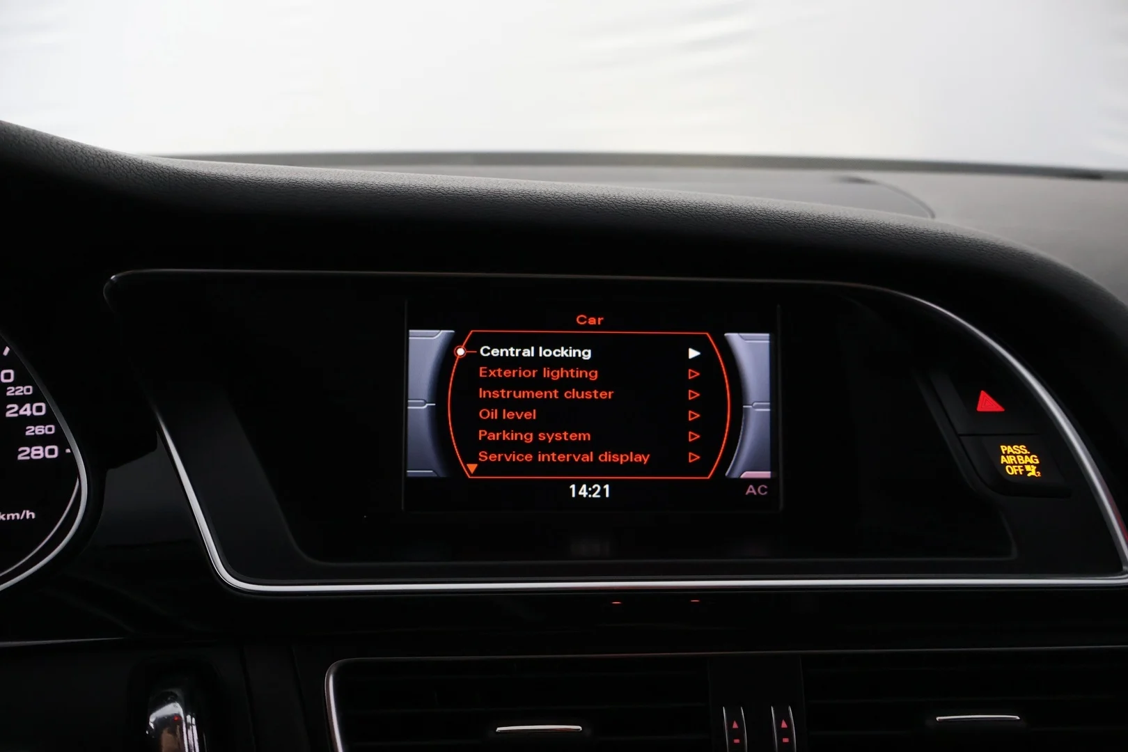 Car Image - 217MZKJgK0bGfAWVFMZItX