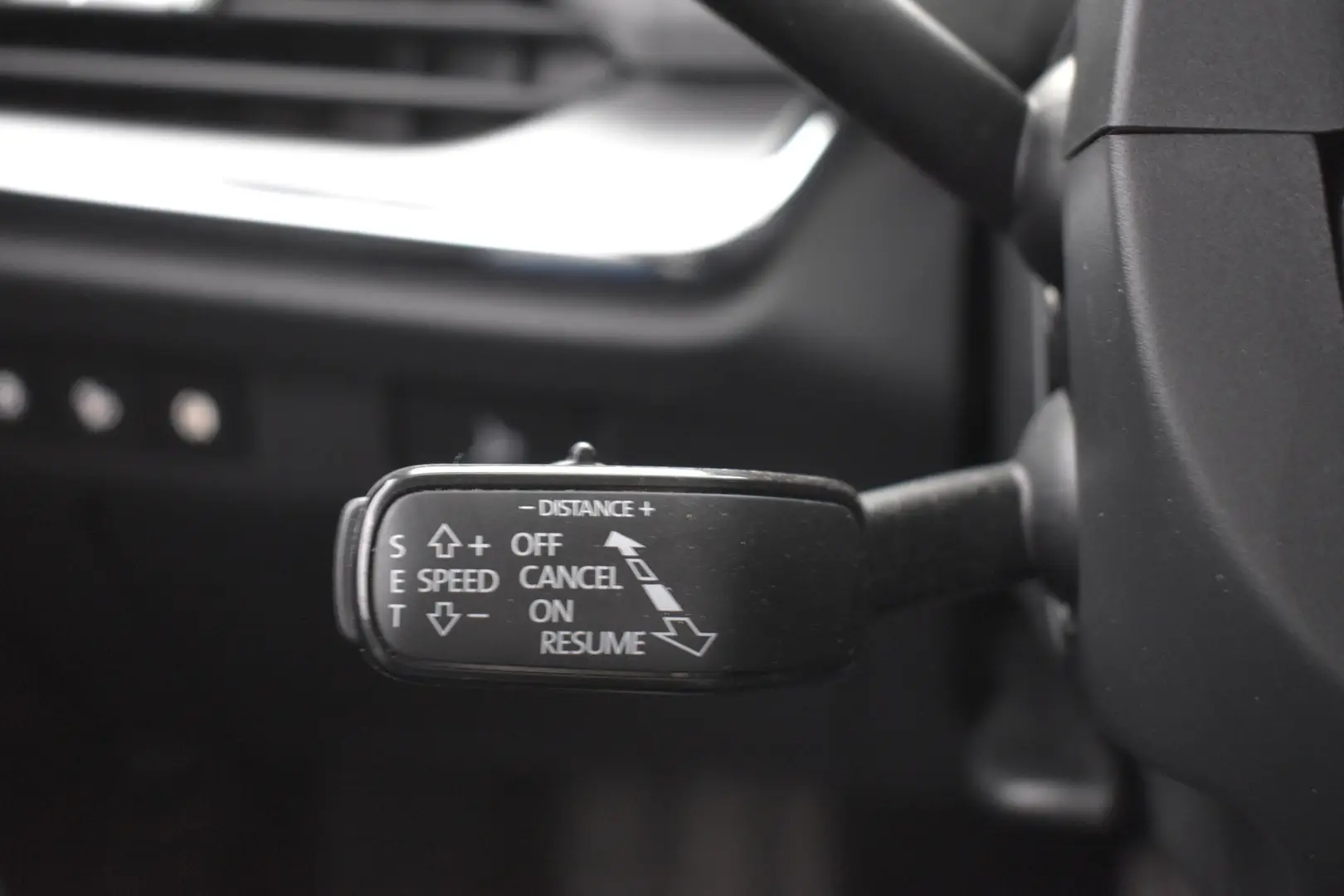Car Image - 5i2o4MurSwLpIOMPS8DGB0