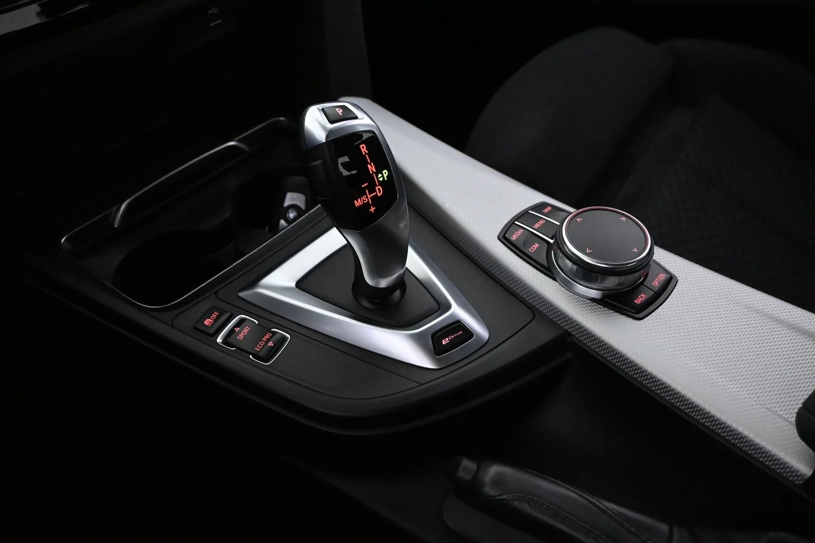 Car Image - 37dHMOSiu8qbABgxg9GzKp