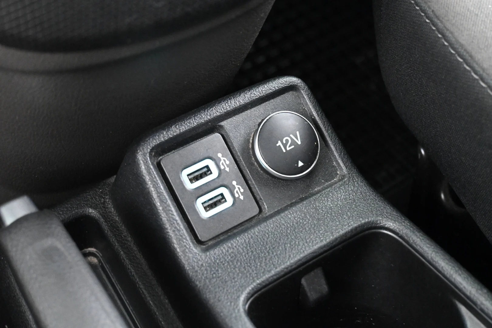 Car Image - 2J003JgOxcwxxtTTQqQmKE