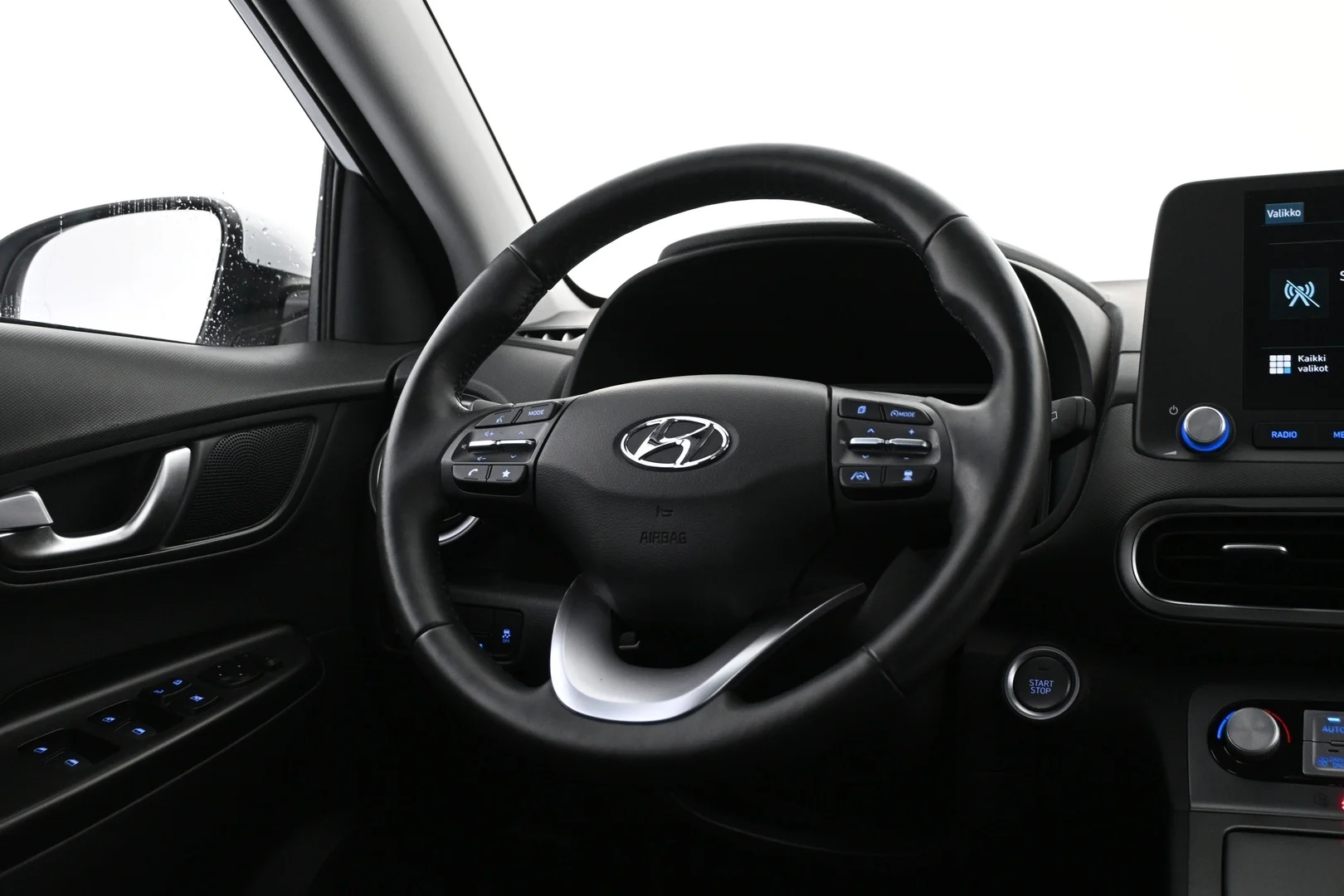 Car Image - 4sR4fbSn7uHkdHiFiIviIb