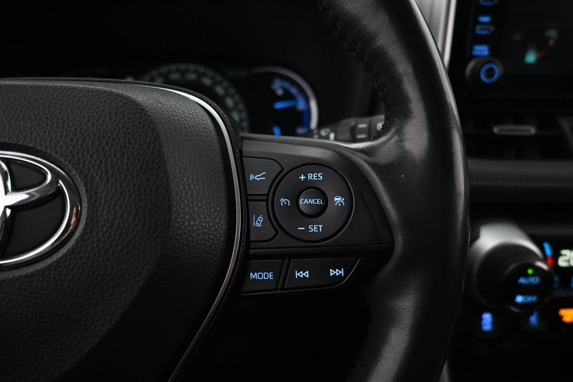 Car Image - 5FxuQfnGjoICGYp8atZTqY