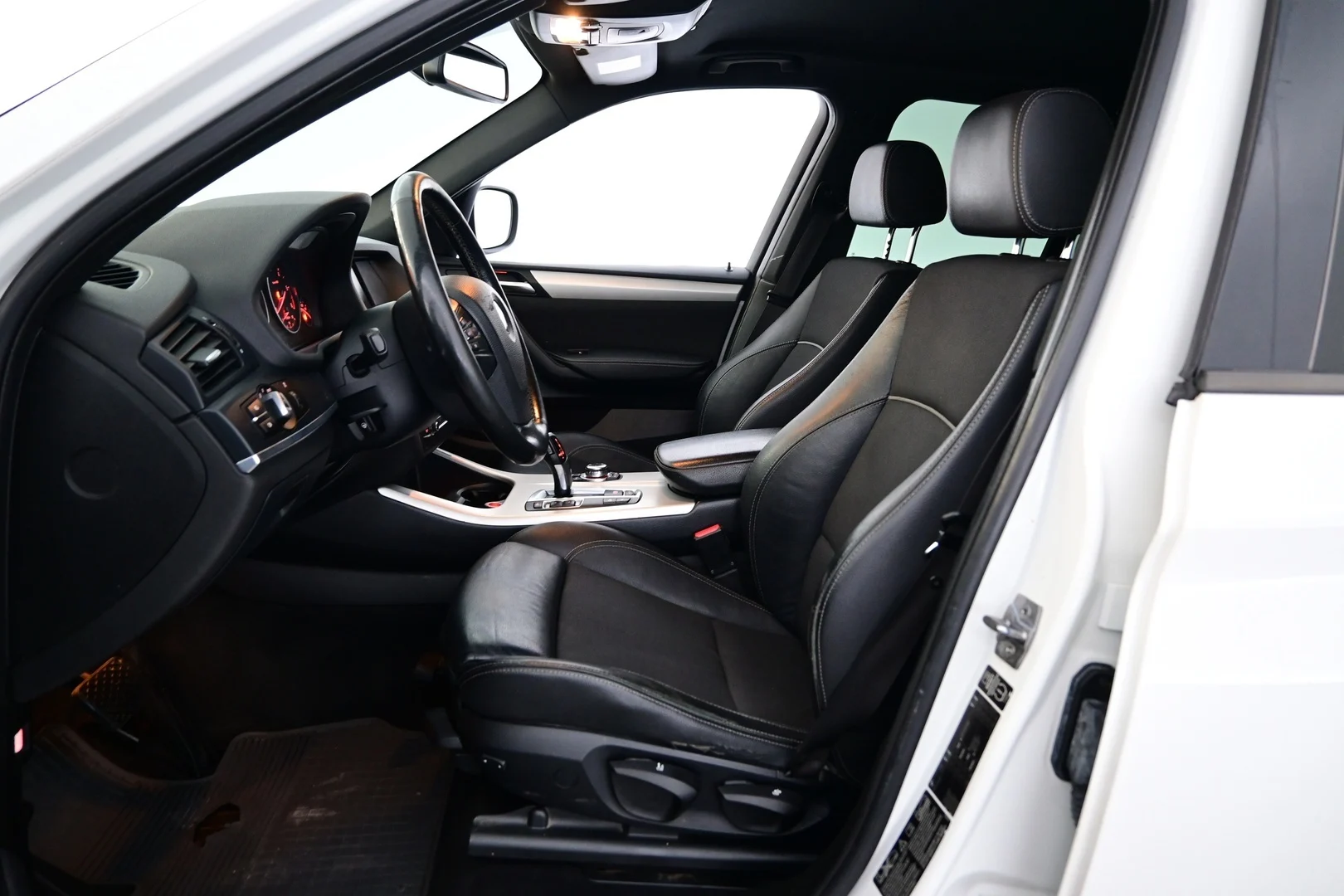 Car Image - 6pHzUXo1t3HjiUOmOq62Uk
