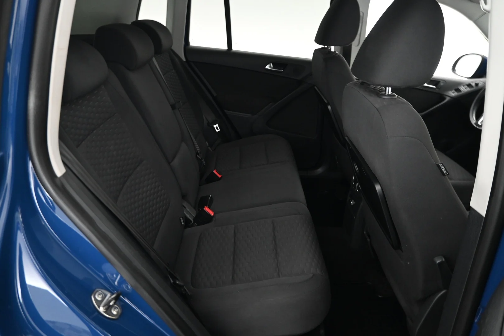 Car Image - 01xw4d9jBaH5HpeH8rQW8z