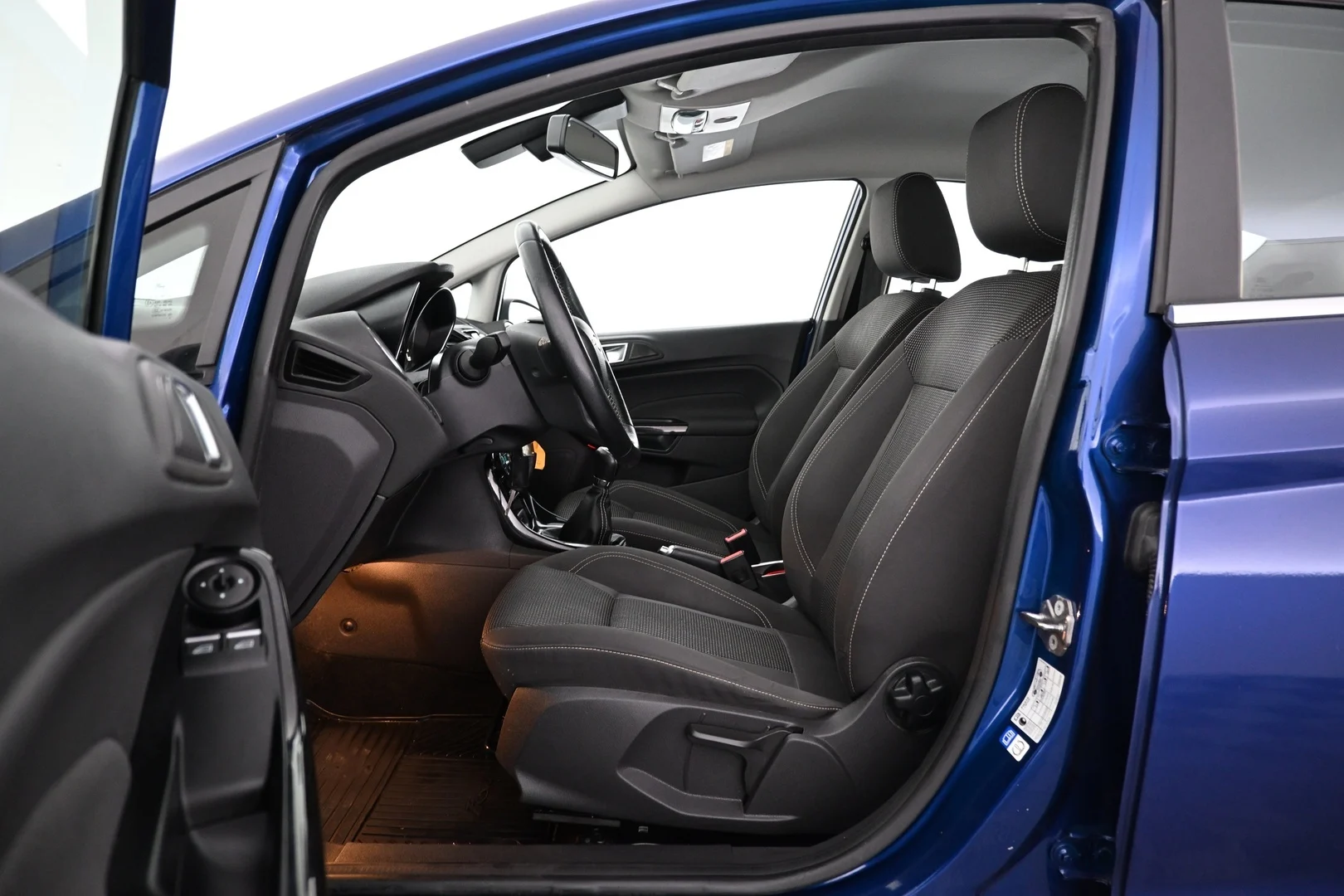 Car Image - jTxJdZLsfTGisVtlmtmHh