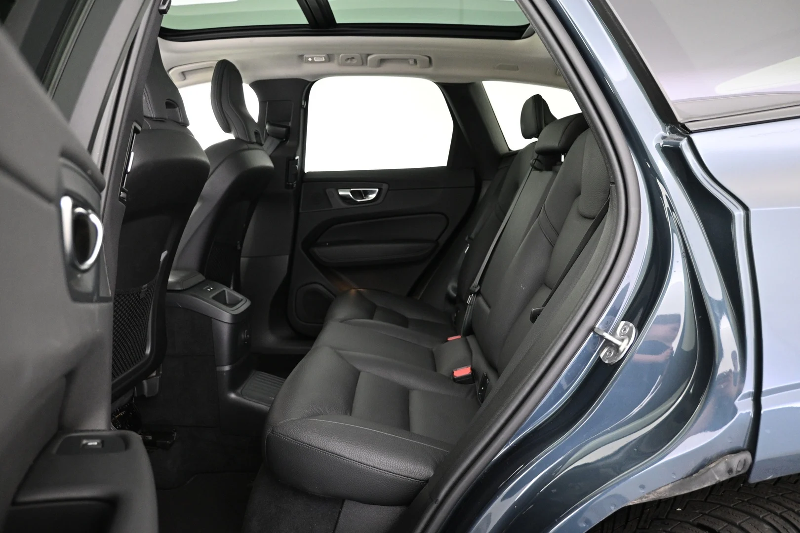 Car Image - 2LAxPV5Cbsfroa98cJYGEs