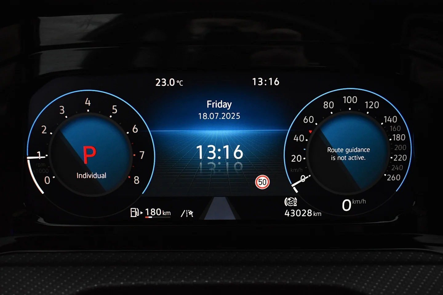 Car Image - Vqq2jIEHEFEEZIMRLcYbS