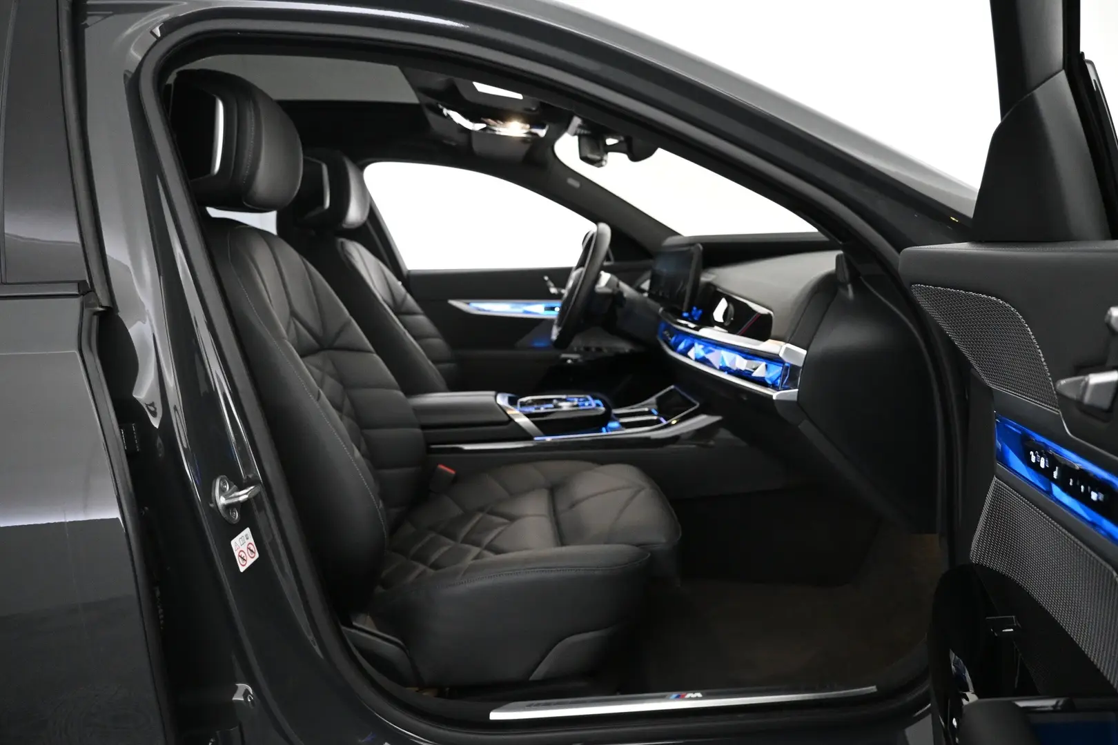Car Image - 7a19FxEXC19pQDQ0ksYG3D
