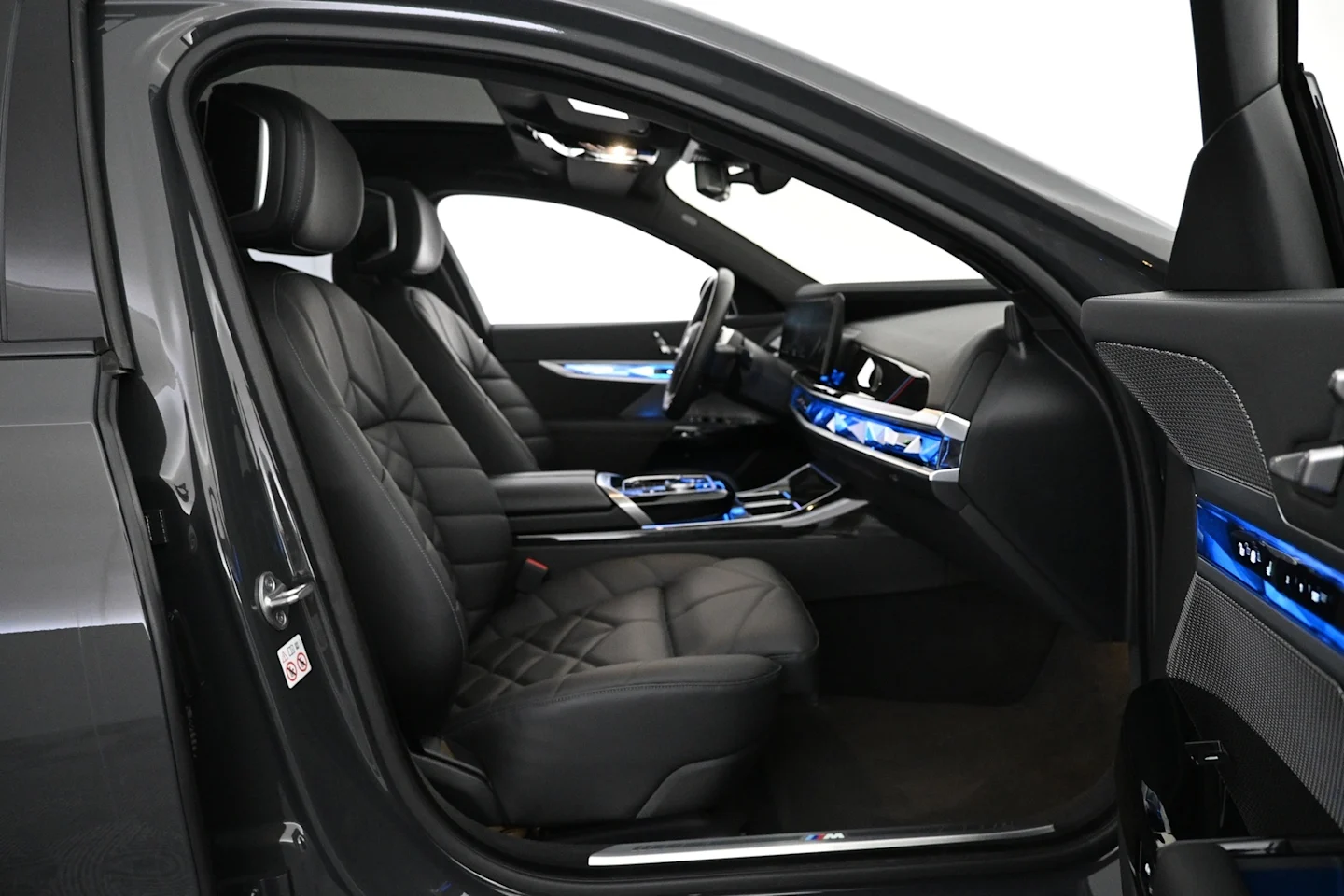 Car Image - 7a19FxEXC19pQDQ0ksYG3D