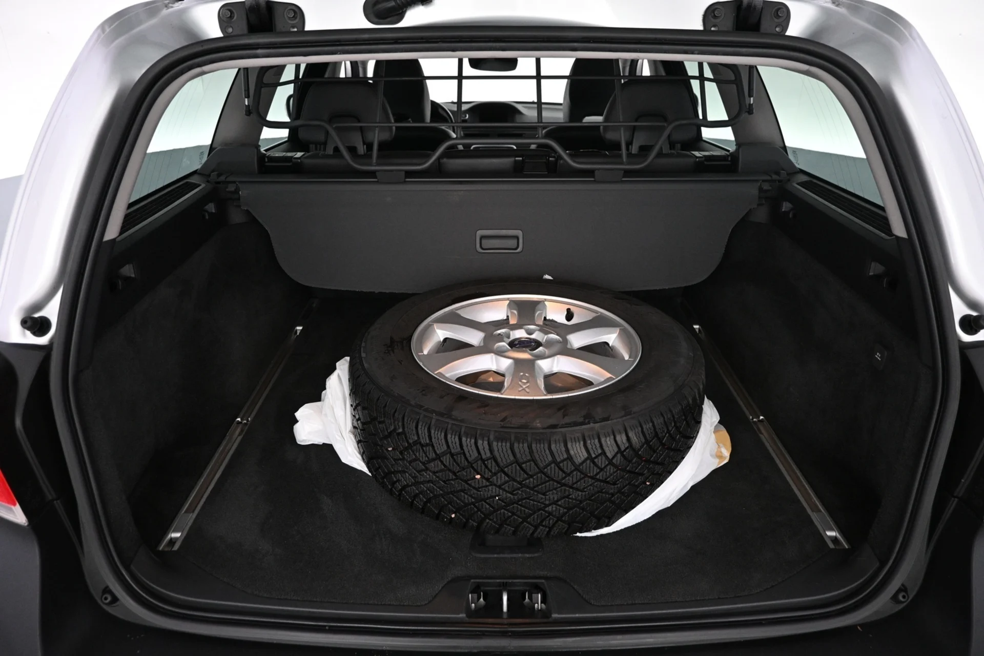 Car Image - 1nSuv9h44EyVXNWCzedXk4