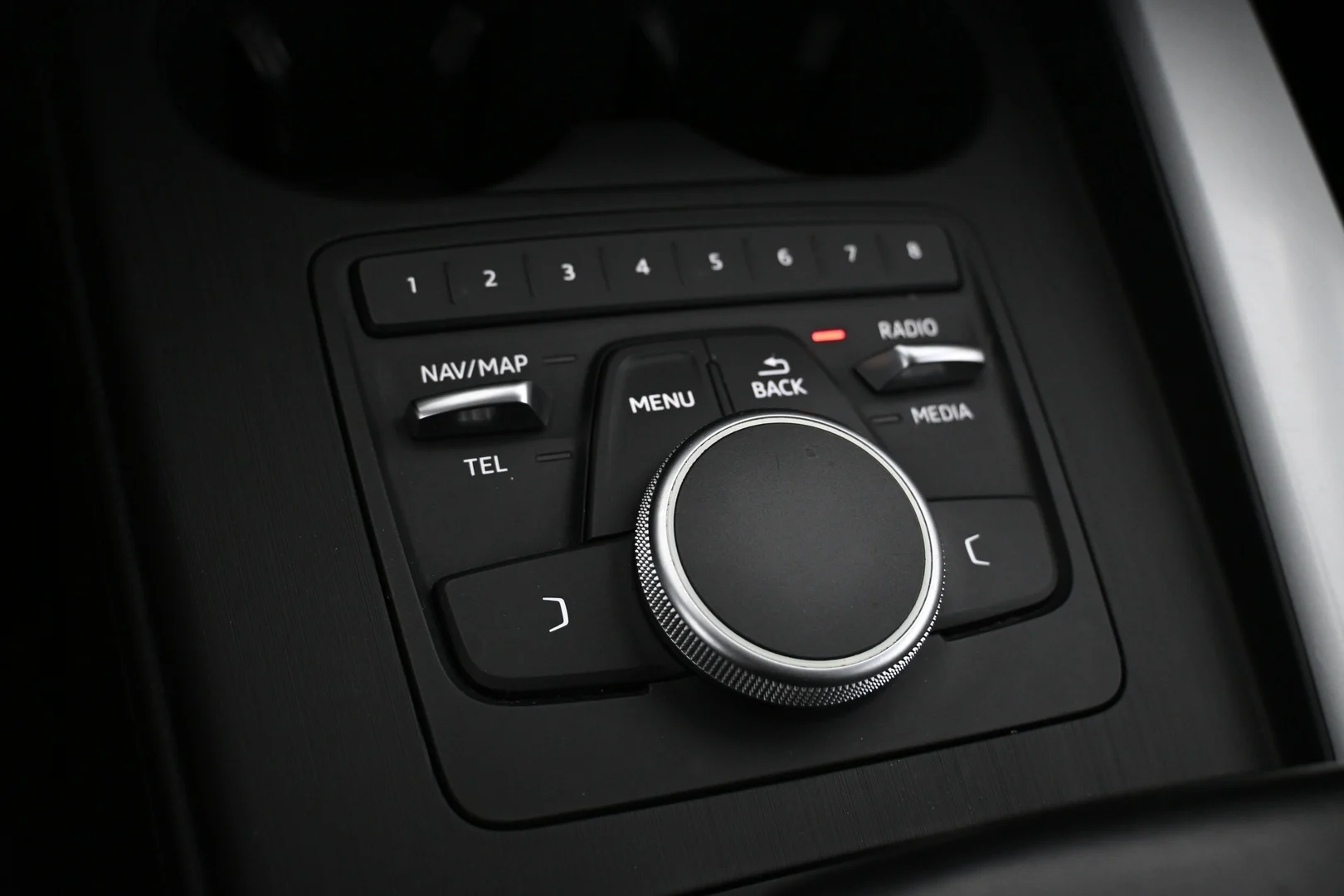 Car Image - 6ae4MQ0UAhgpIrHg5fHWhf