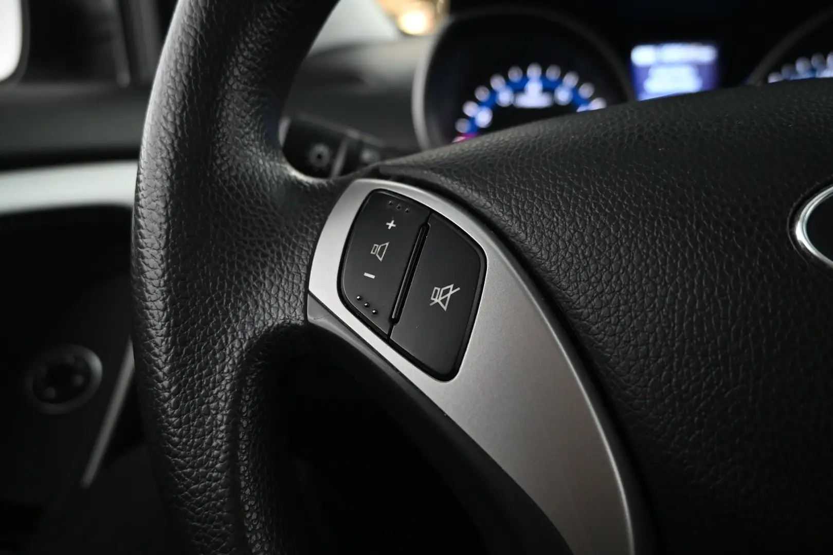 Car Image - 74uA31mwC69ItRJSgbyE29