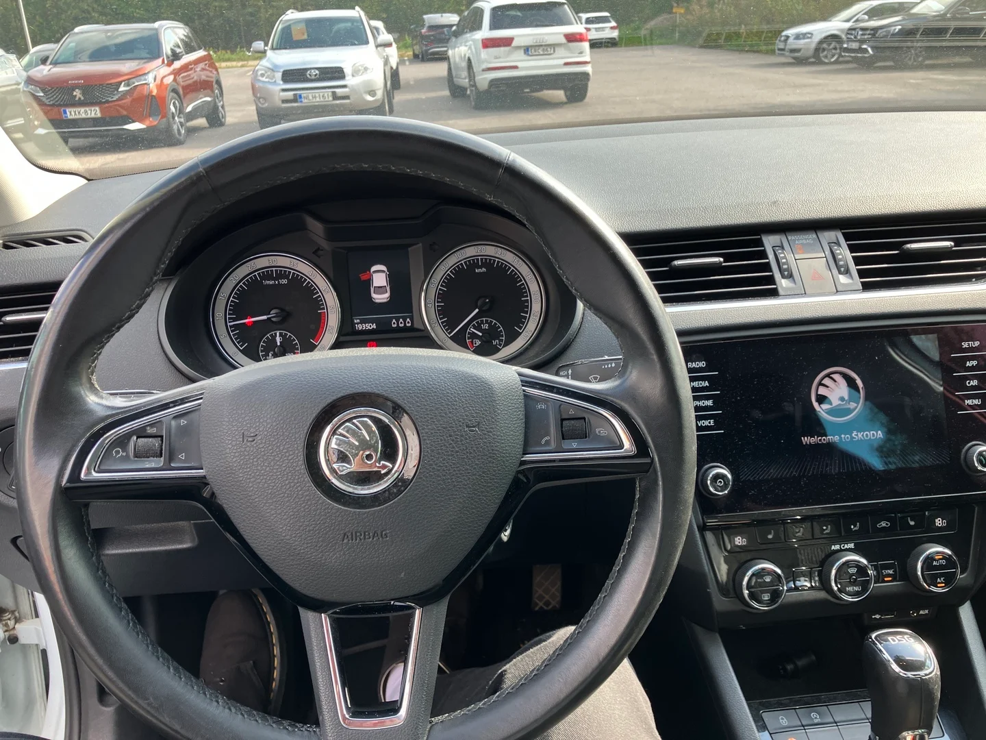 Car Image - 2mwVDo6OSKvbIle1Xyd551