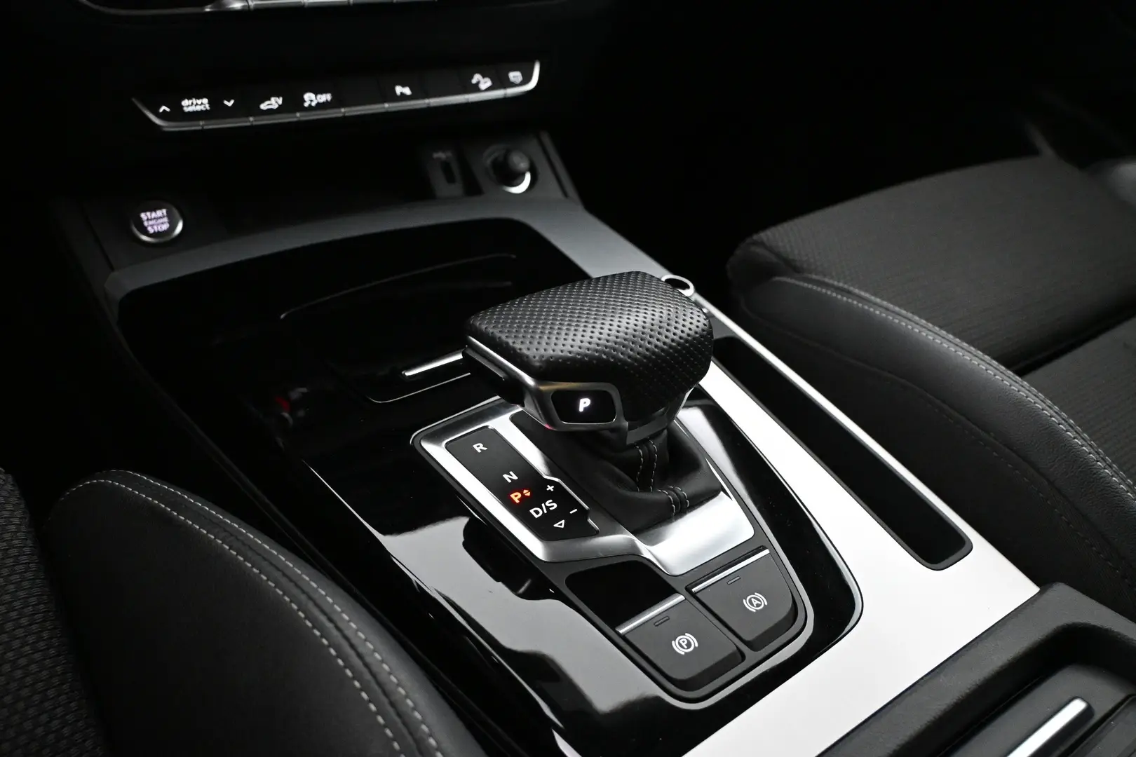 Car Image - 1tMMgqextXhzjJTascc7JB