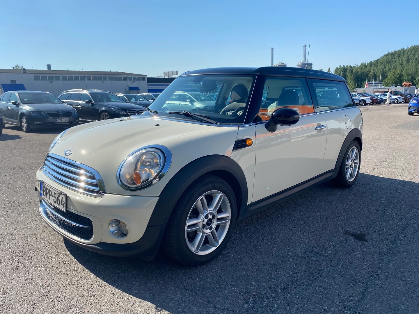 Car Image - 2tA2jxMRtGxoZJZMW5vFSV