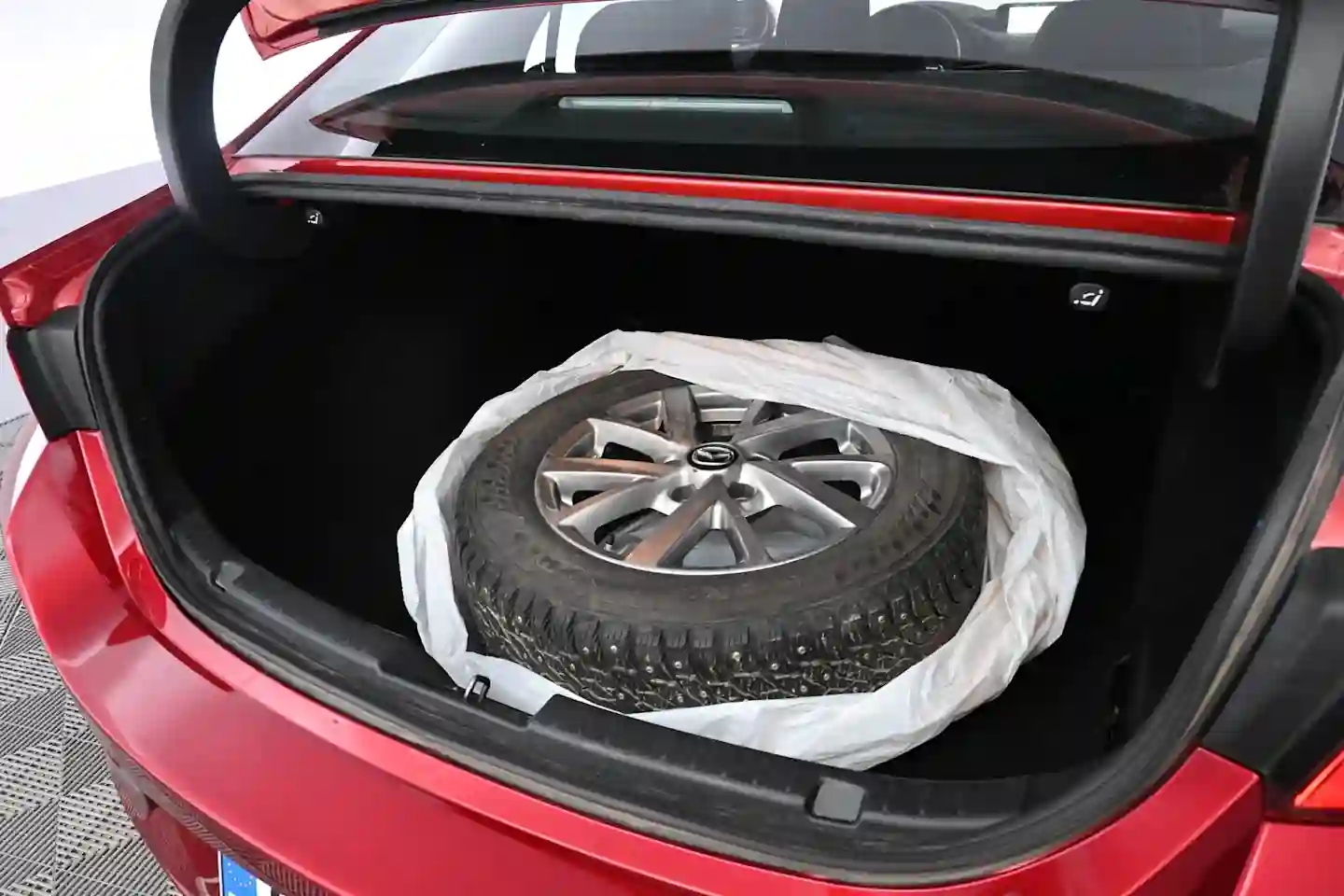 Car Image - 5Kt2hhSAw5TpO9WhbKgJWU