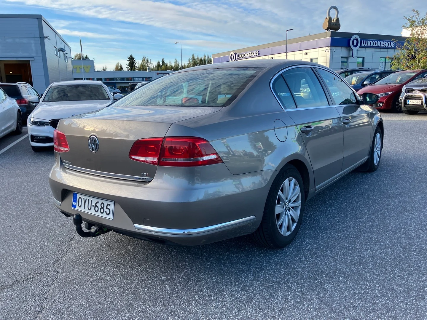 Car Image - 4pY6qzOn4aFaCLbzNLF9xc