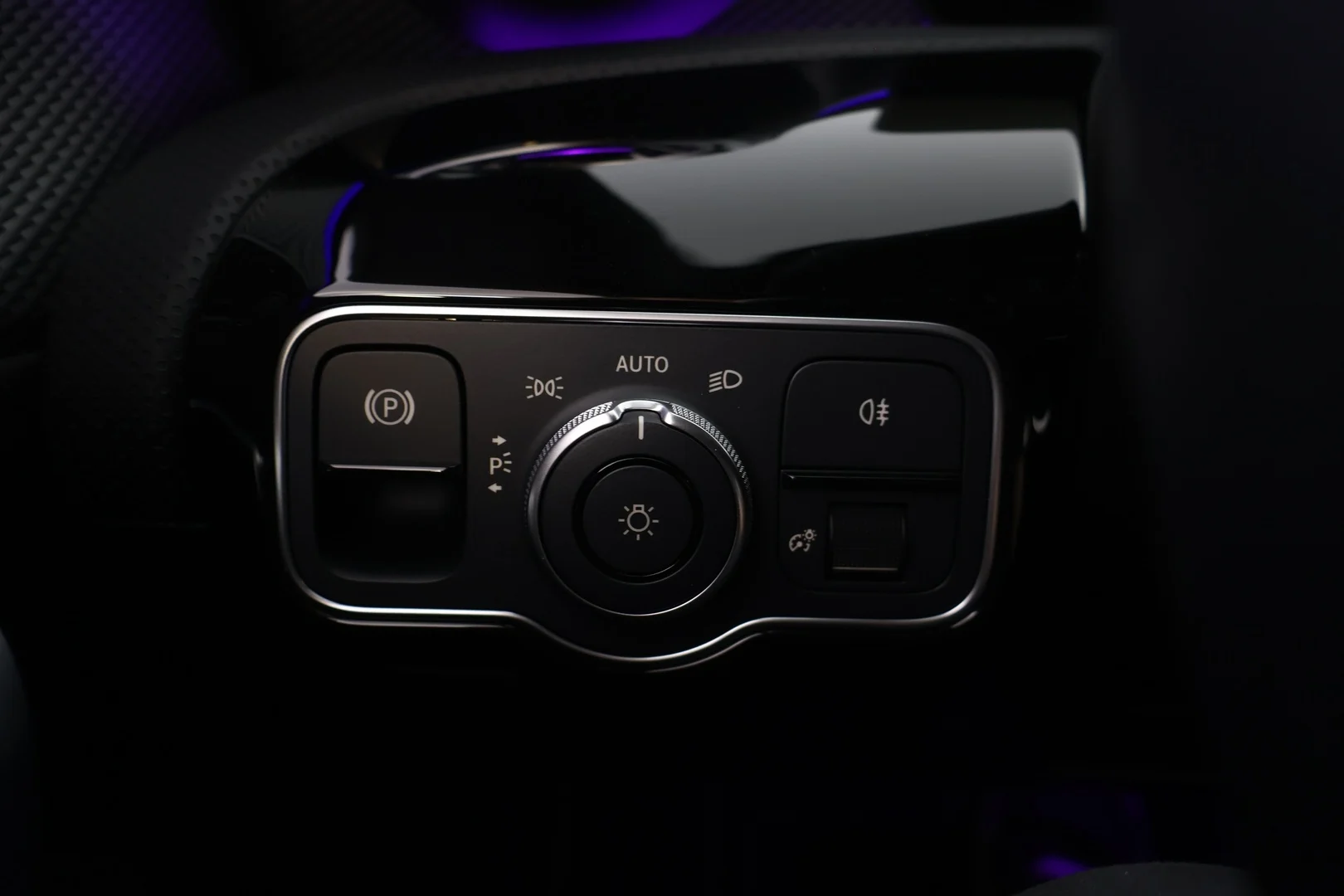 Car Image - 2YqWGnIjOLTkynif5mDFAn