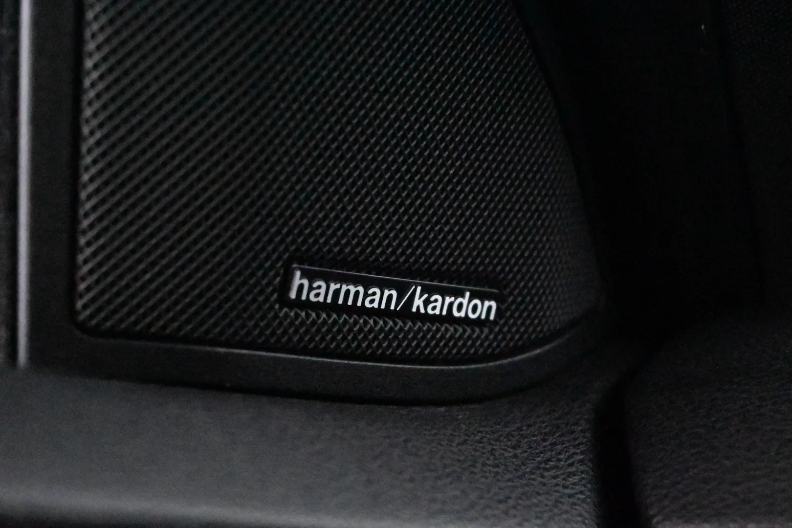 Car Image - 78FMlBl7ee1i6M0O9I2iCp