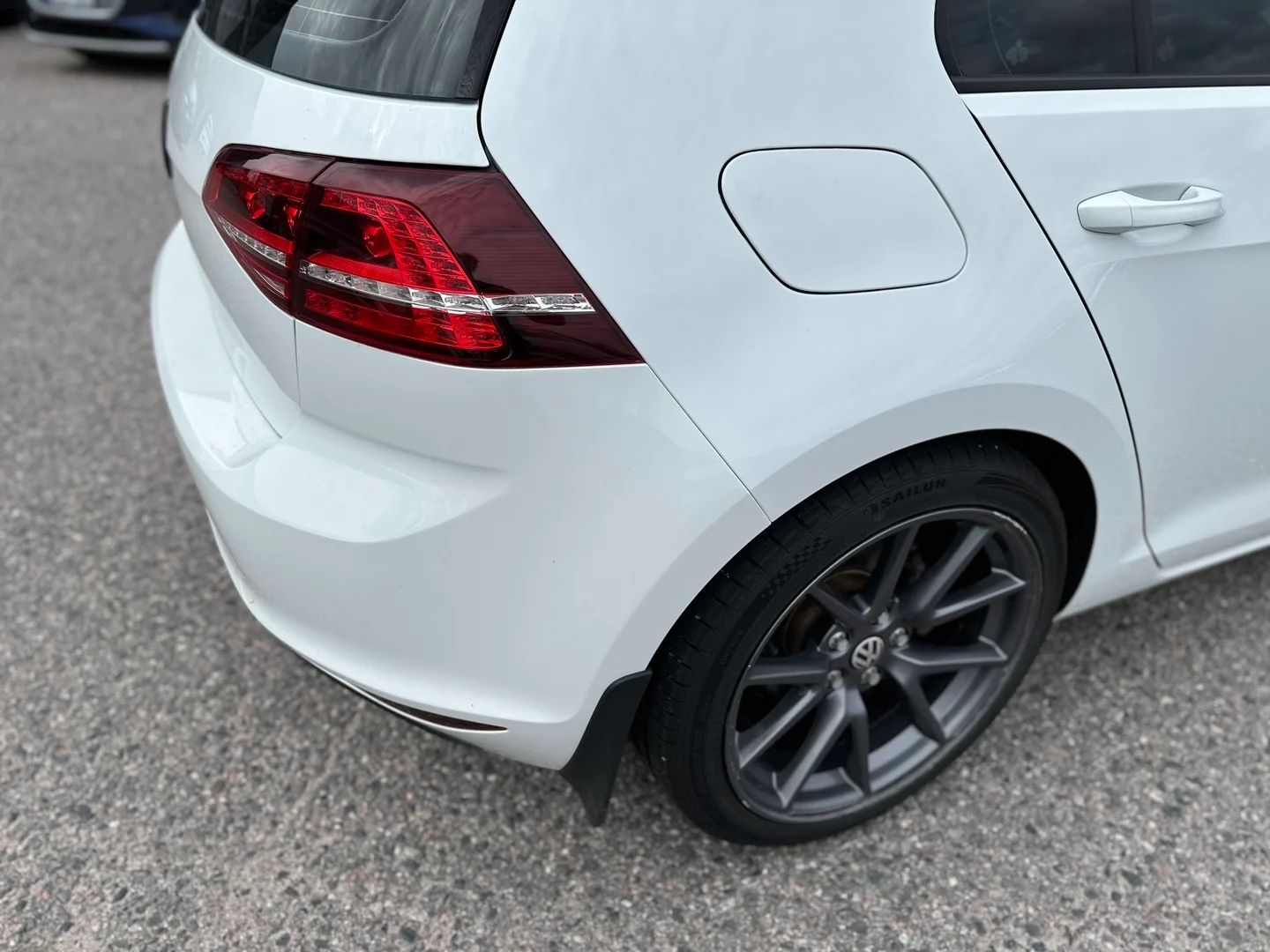 Car Image - 2M3zfHE7wYvF5N6MODm9Qe