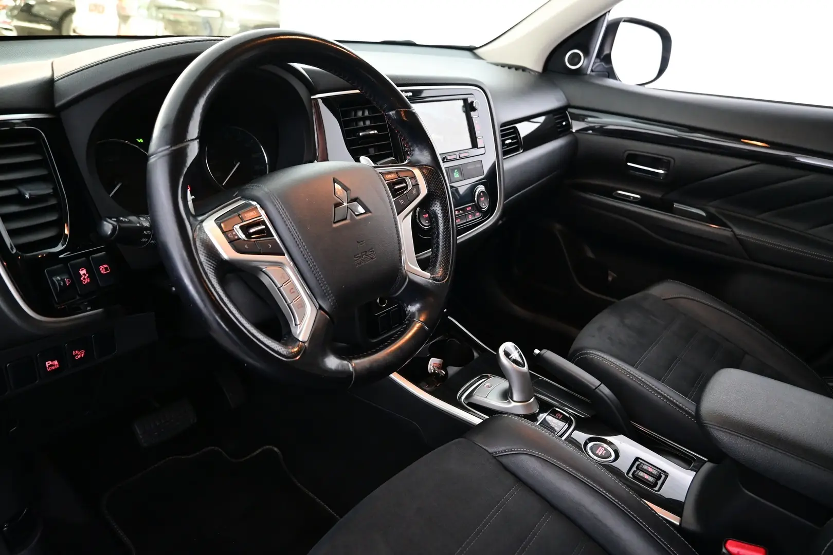 Car Image - 67ZvaloxhGFdvm4VTd6b41