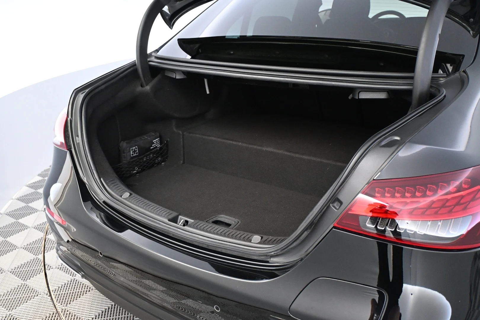 Car Image - zIo4Qm4pf52oiwTrClOQW