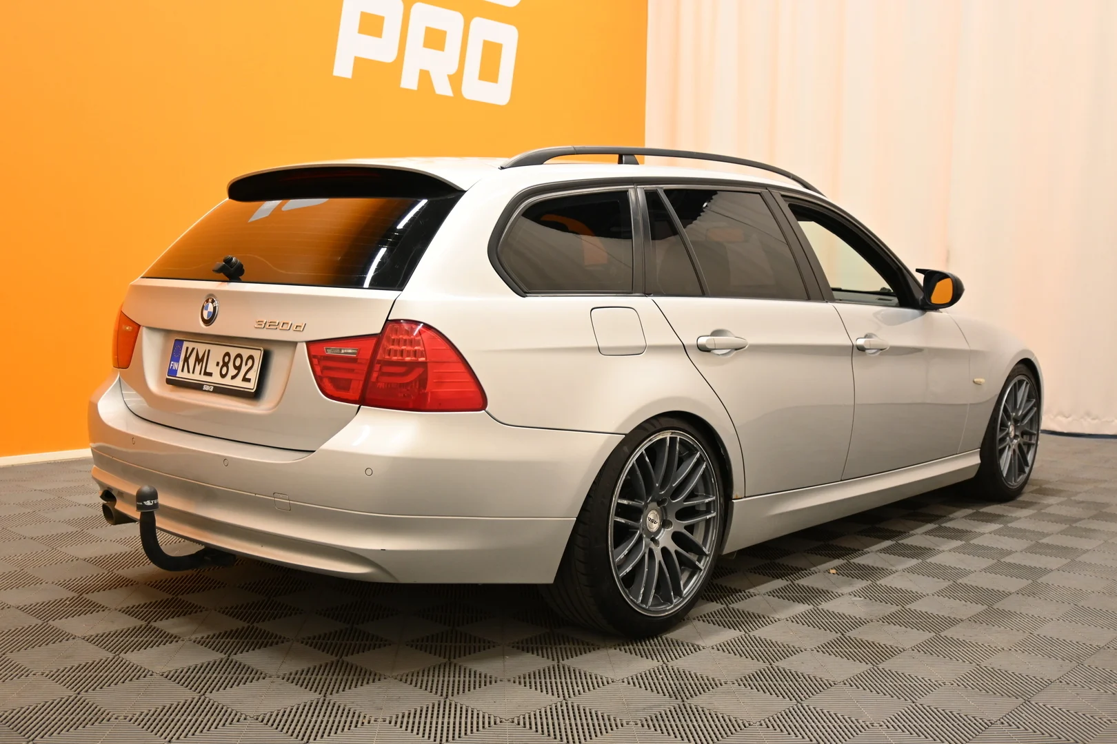 Car Image - 7fZ1FF0h4xasxzhyzMK6jh