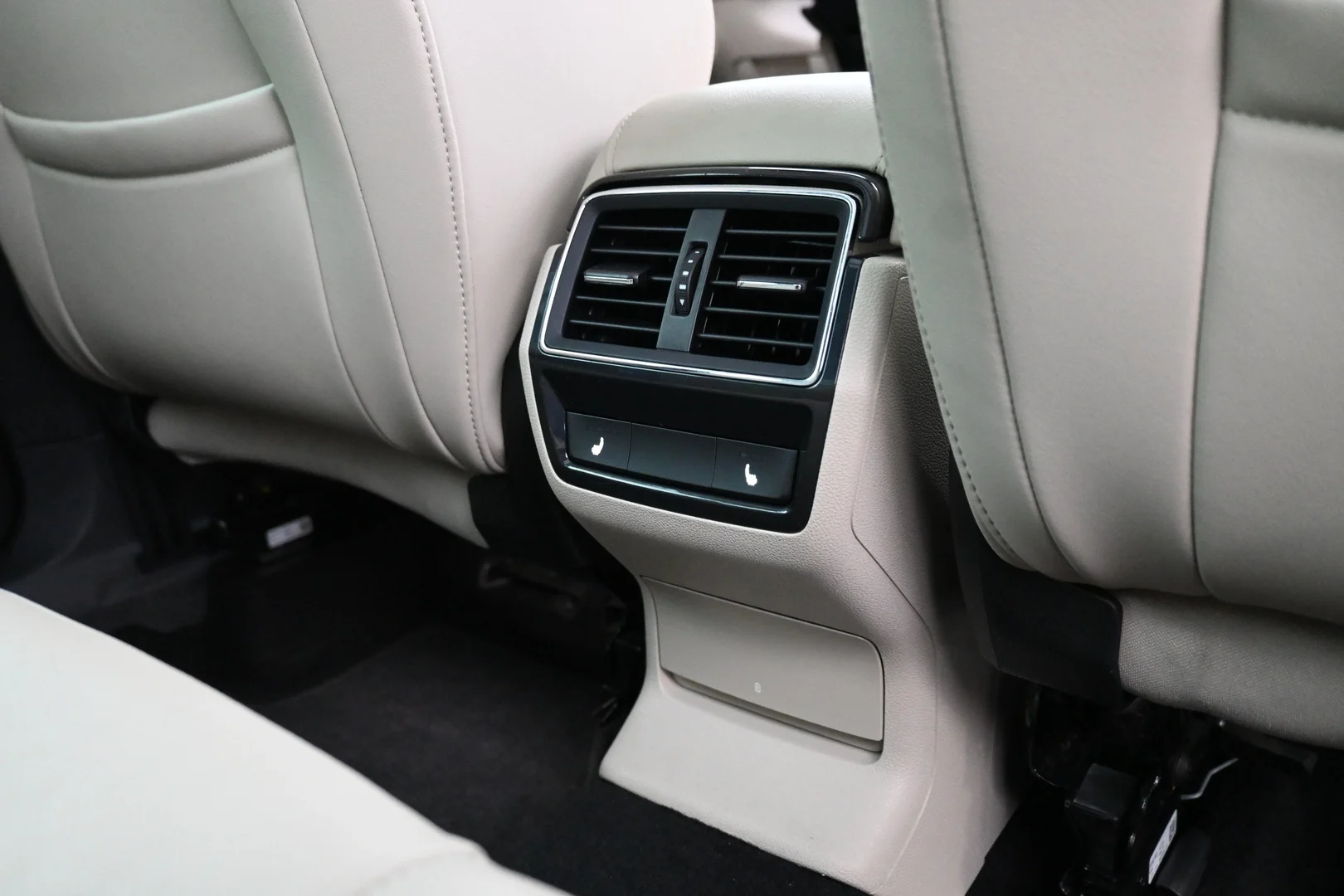 Car Image - 6mg8hPPqB5BCmJrFR42TpT