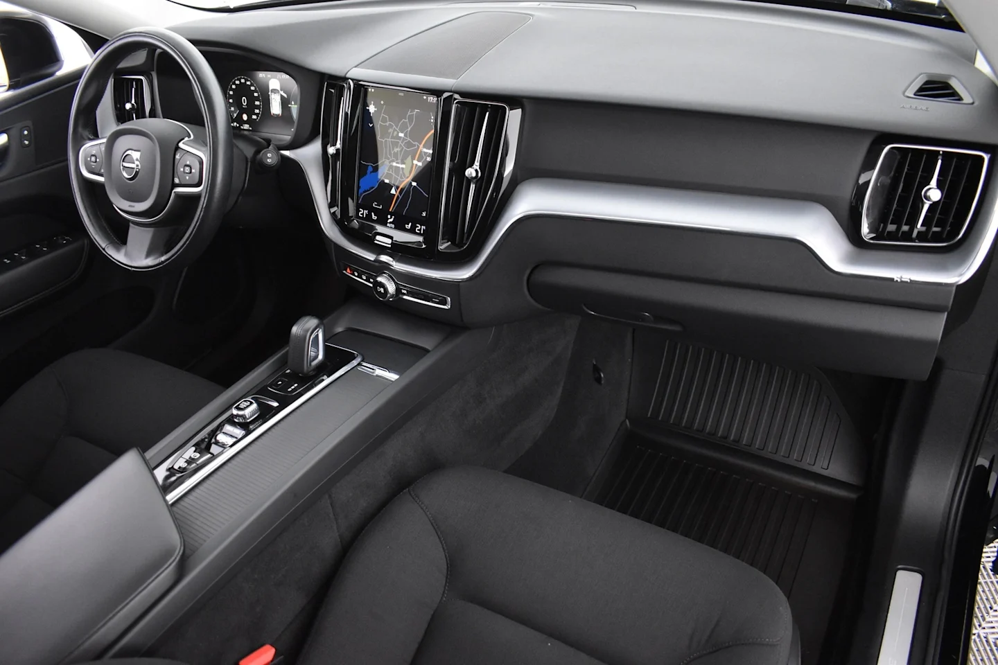 Car Image - 3P1RCyyC8KUG34oB8MzfAJ
