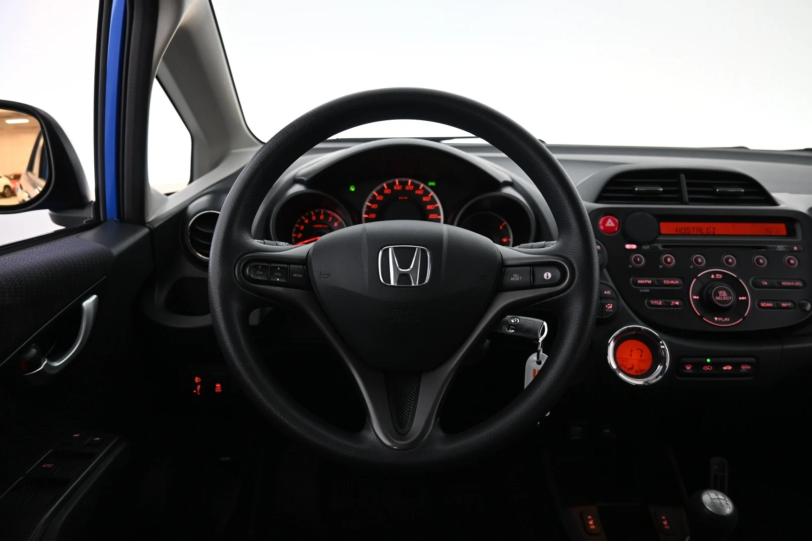 Car Image - gPUiYRVuDjMh27X383HN8
