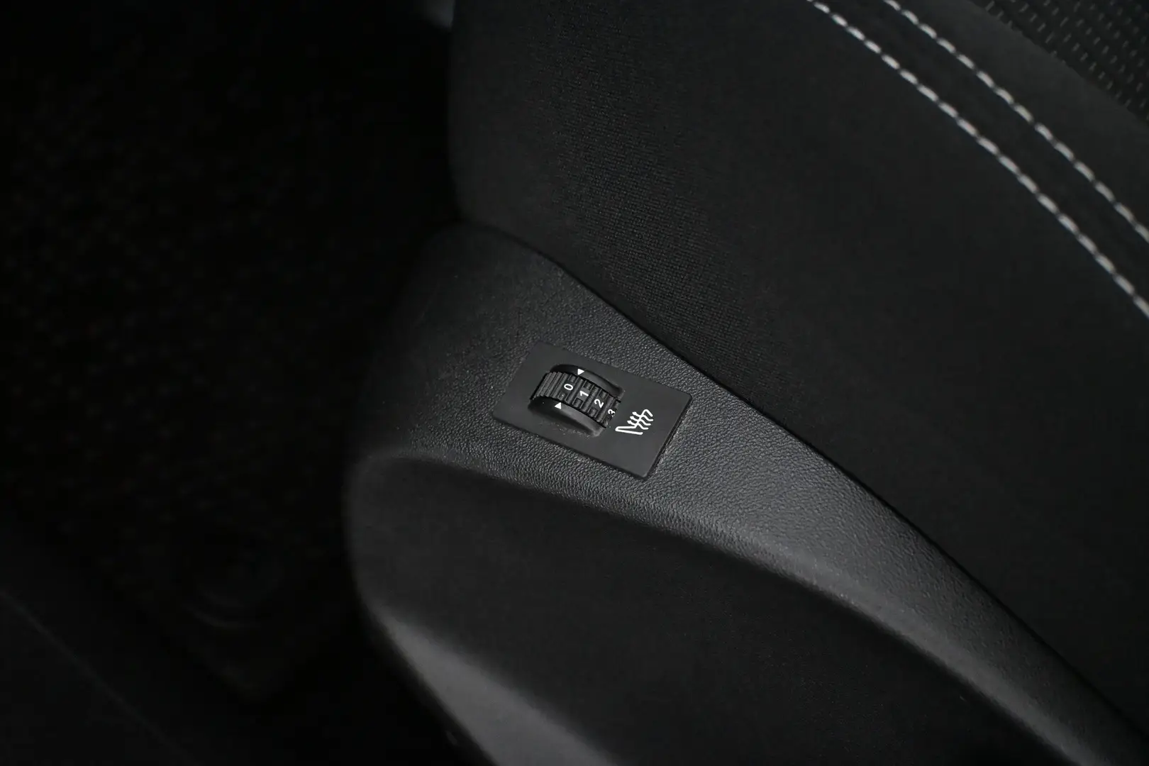 Car Image - 2AcxwW59IFwxK9LVBP7Dsr