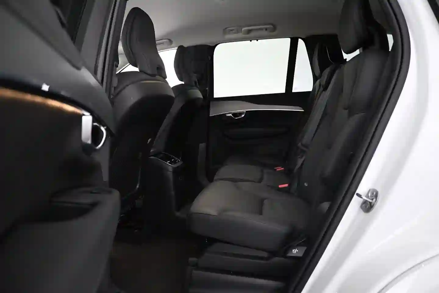 Car Image - 6o8AC9tRXoV5hGoi2MLqc9