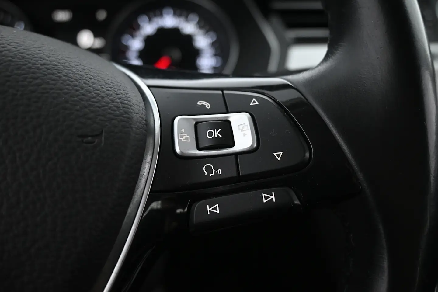 Car Image - 5Lk8D5xxhj55Hk9PhJi8Sb
