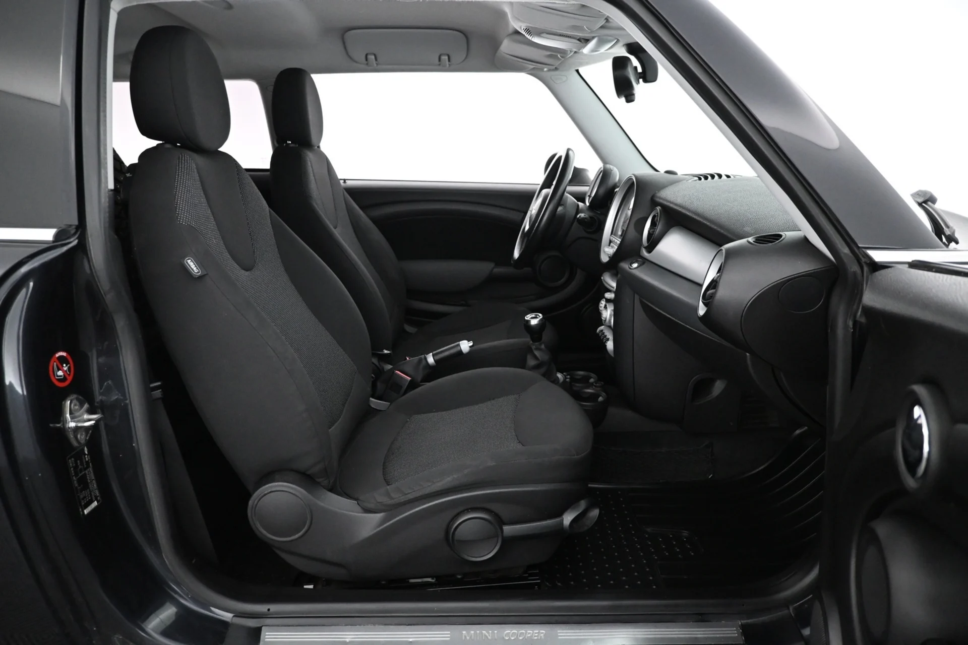 Car Image - v7Va5dkQ0oZDKWGylB9UV