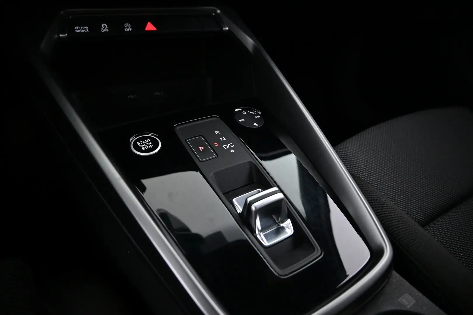 Car Image - 4Yiss8GoI2kgI9dZPDs0Nu