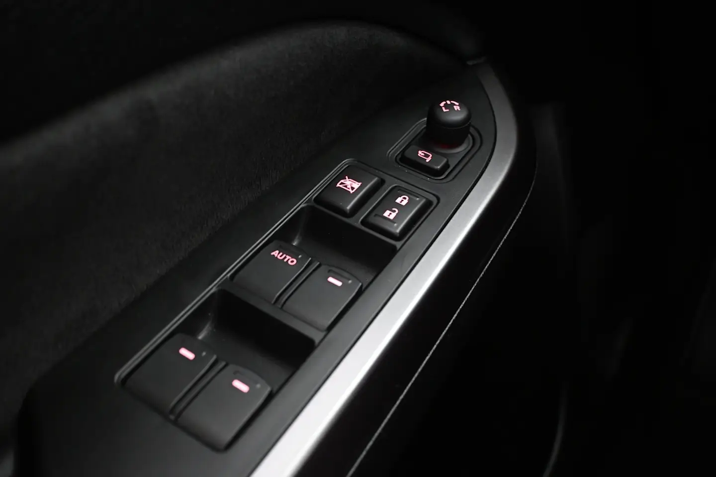 Car Image - 3M5iQHeZPfuYtaSA9dps8m