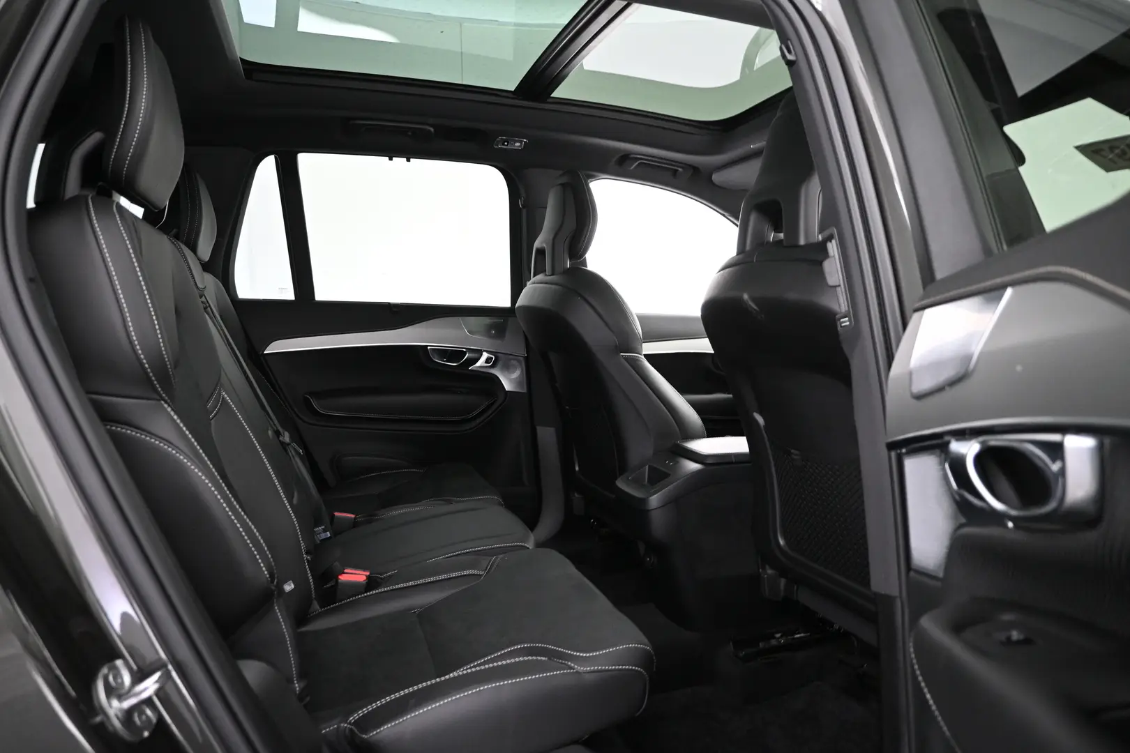 Car Image - 7B9VynScUTWYIRBb1A3TlI