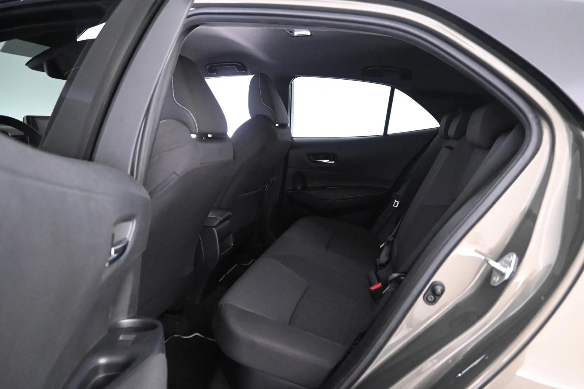 Car Image - 4efchPgBh3B0PKwiBlJhpX
