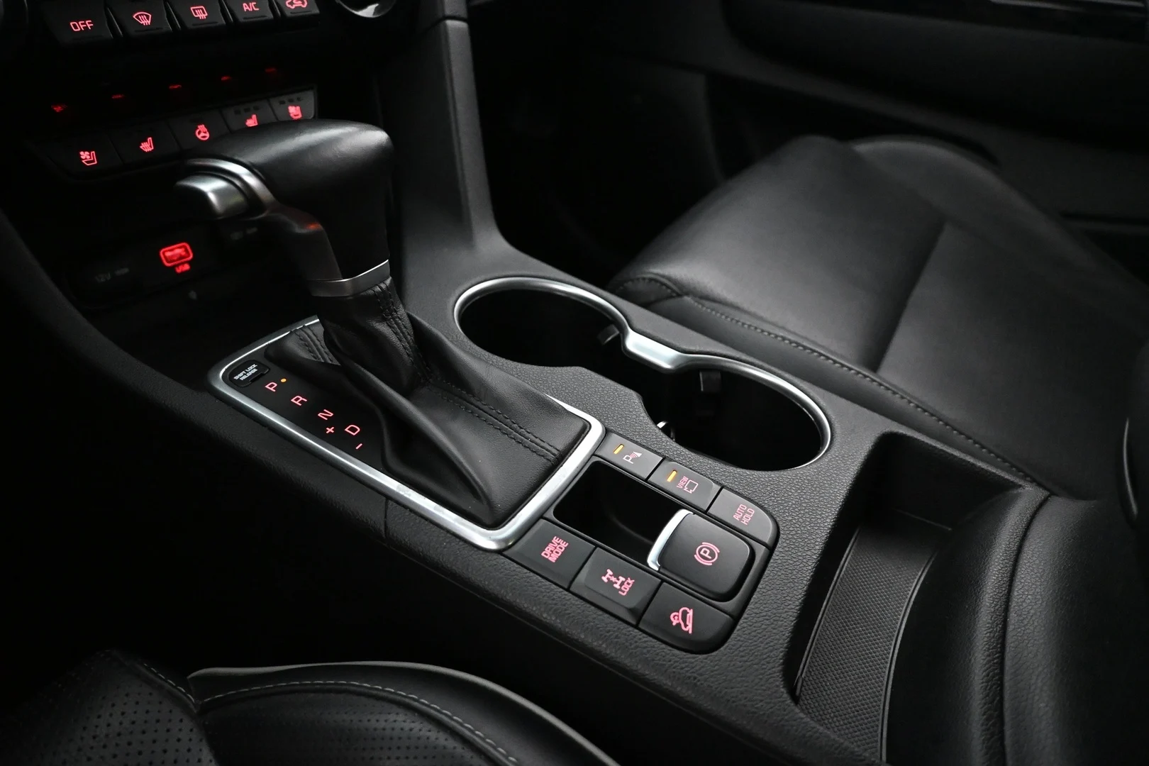 Car Image - 7C4lEjkFtvku6Q8aFLMSKV