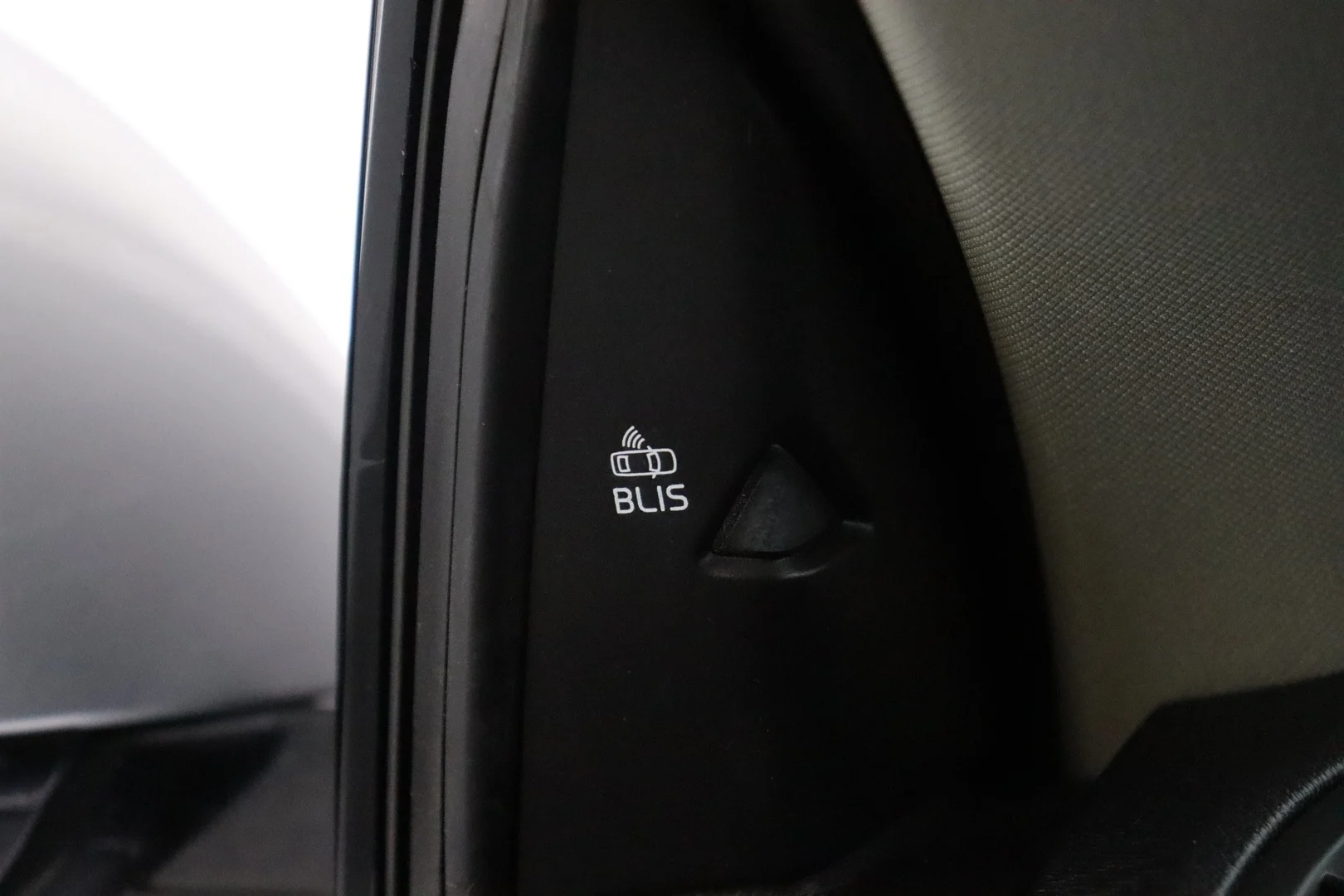 Car Image - 6GLMXiweq4c7ZS5mH6s3tF