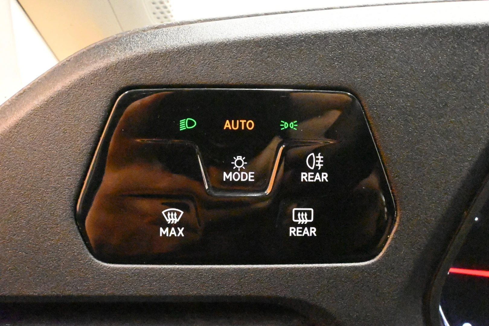 Car Image - 7zeitTk3RE76c5giil8nCU