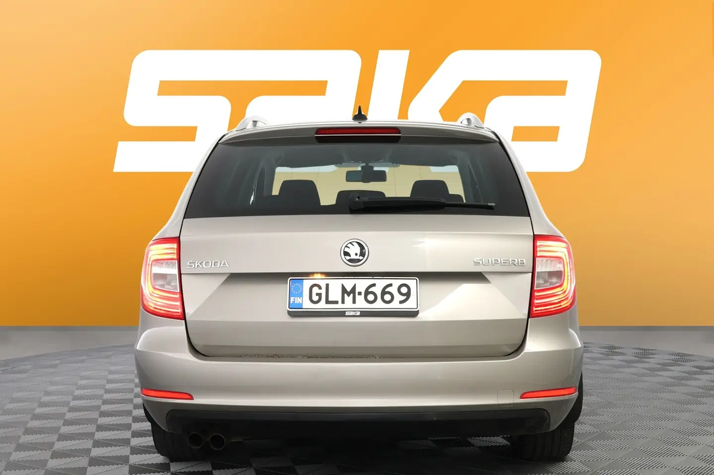 Car Image - 4WLE6v1XhPv6Drqj8eMHpn
