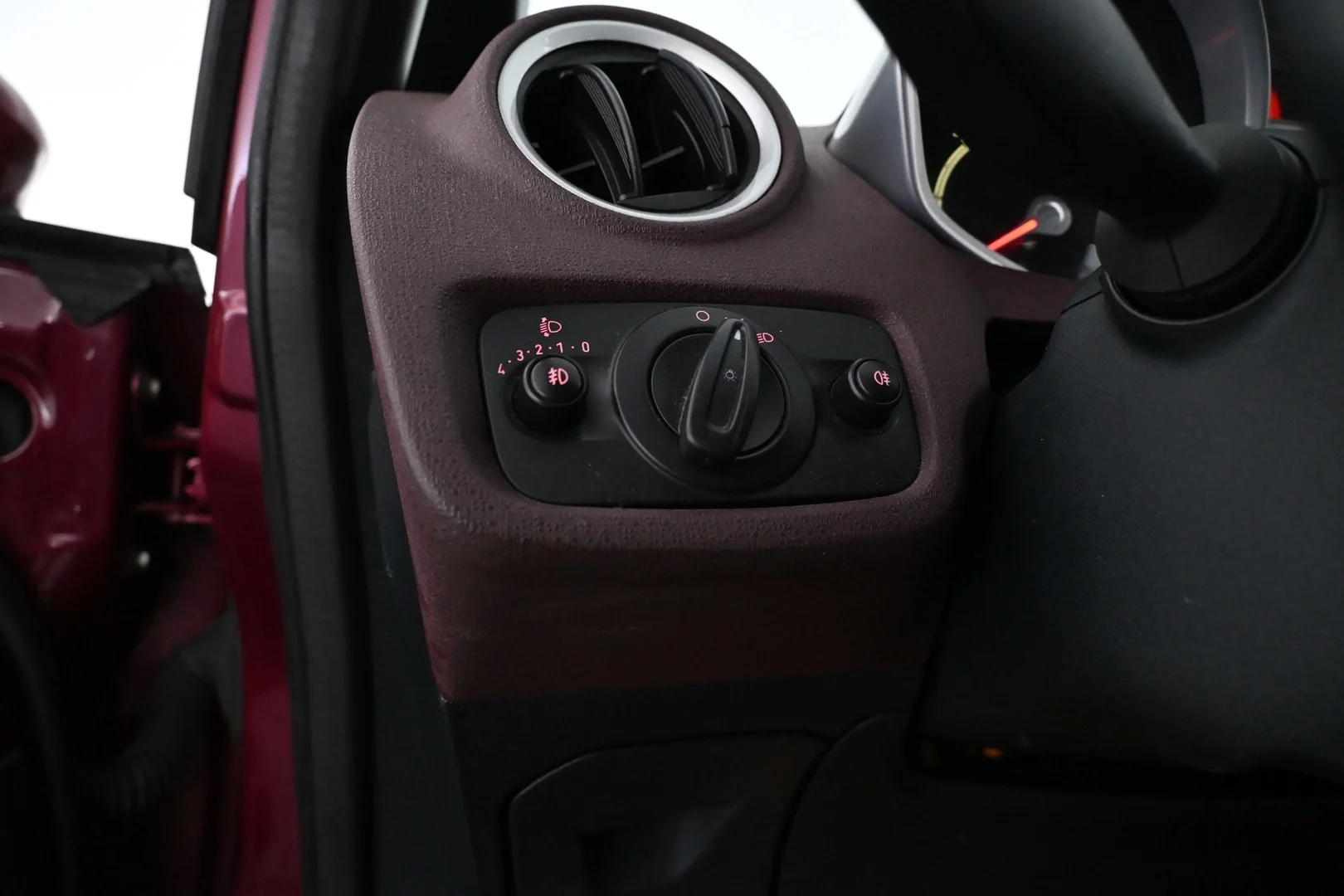 Car Image - 6J61LkNJs3Jkl2nFPBn3qa