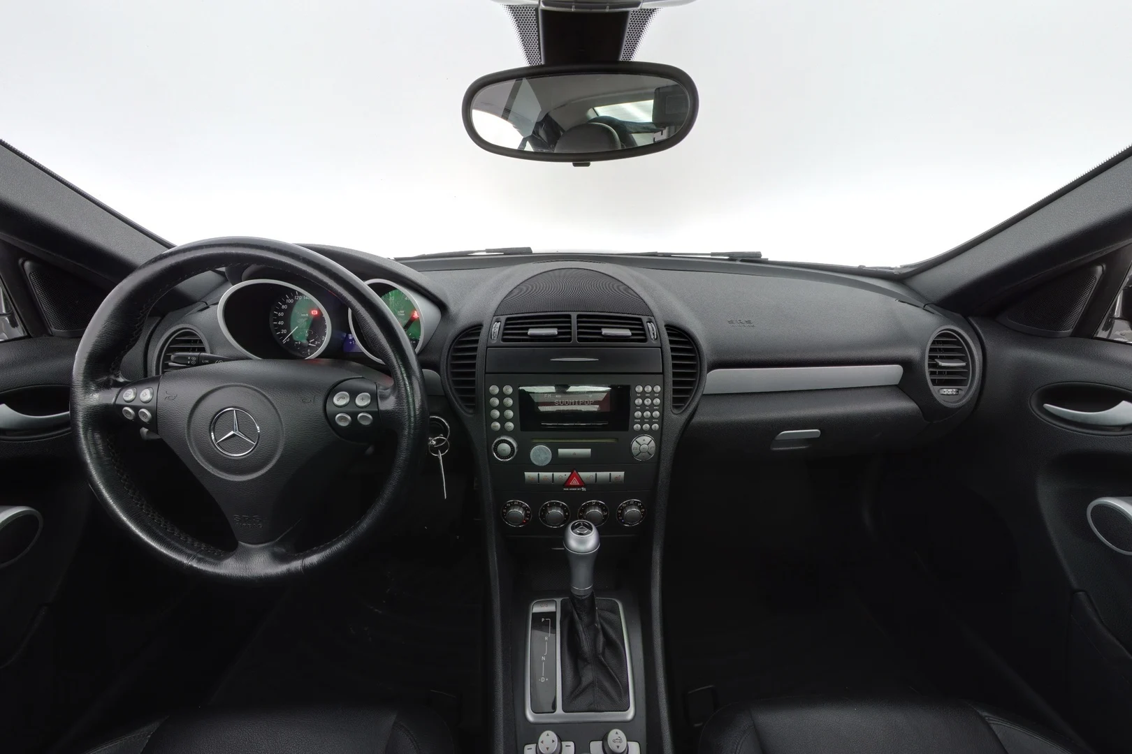 Car Image - 5CYg7B1afyyczUASzCwrWe