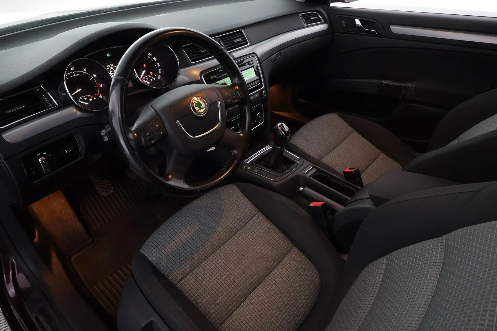 Car Image - 1loUba5HRuVNmLJALb0n7H