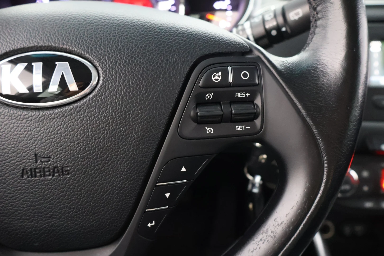 Car Image - AwDhMlsdk9SFzBPn3dLPM